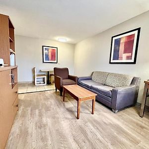 Queen Suite